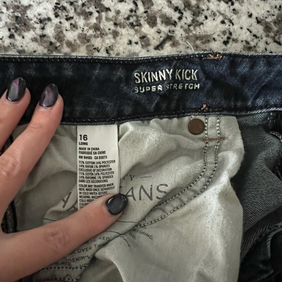 American Eagle Skinny Kick Jeans - Size 16 long - Picture 1 of 3